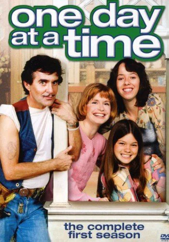 Sao phải nghĩ (Phần 1) - One Day At A Time (Season 1) (2017) Sao phải nghĩ (Phần 1) - One Day At A Time (Season 1) (2017)